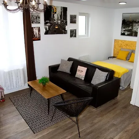 Les Lofts De Provins: 4 *